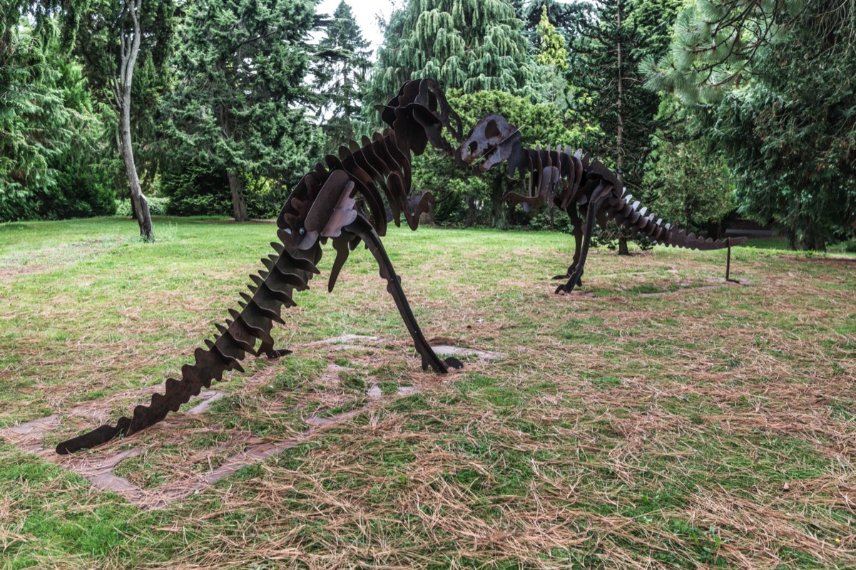 THE DINOSAURS BY BRIAN SYNNOTT [SCULPTURE IN CONTEXT 2017] 001