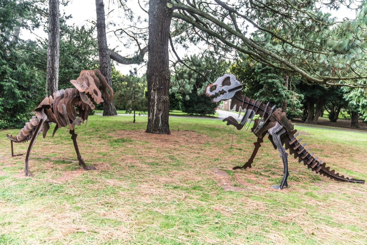 THE DINOSAURS BY BRIAN SYNNOTT [SCULPTURE IN CONTEXT 2017] 008