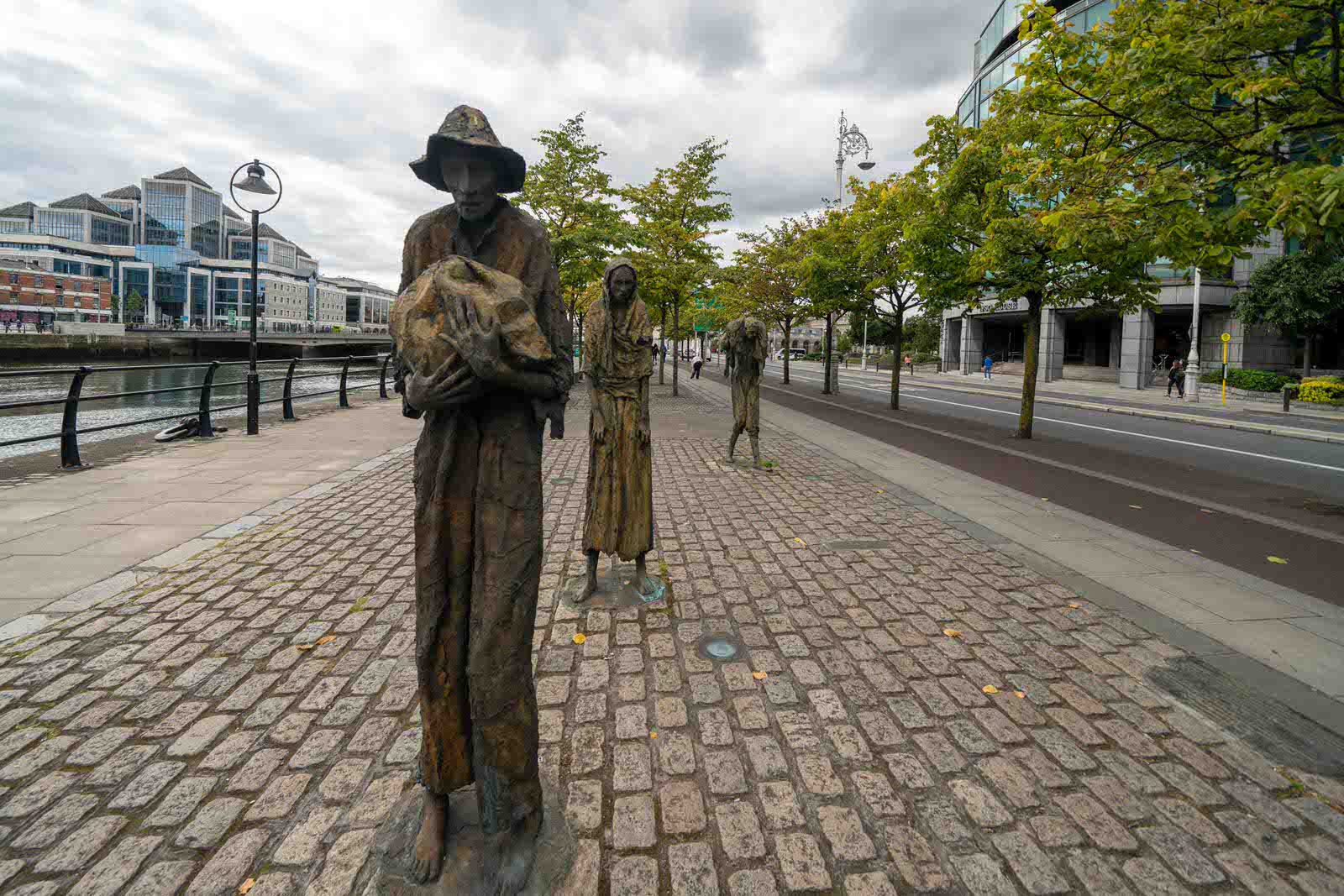  FAMINE MEMORIAL 