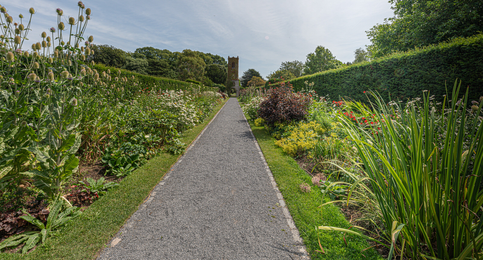  WALLED GARDEN 