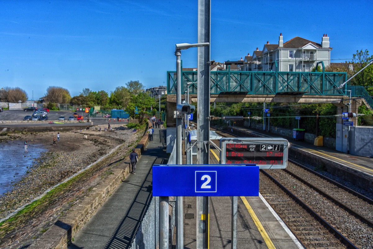 SALTHILL AND MONKSTOWN RAILWAY STATION  001