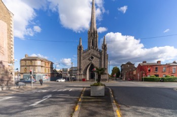  THE BLACK CHURCH 