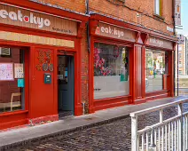 TEMPLE BAR WAS VERY COLOURFUL TODAY [IMMEDIATELY AFTER SOME REALLY INTENSE RAIN]-239055-1