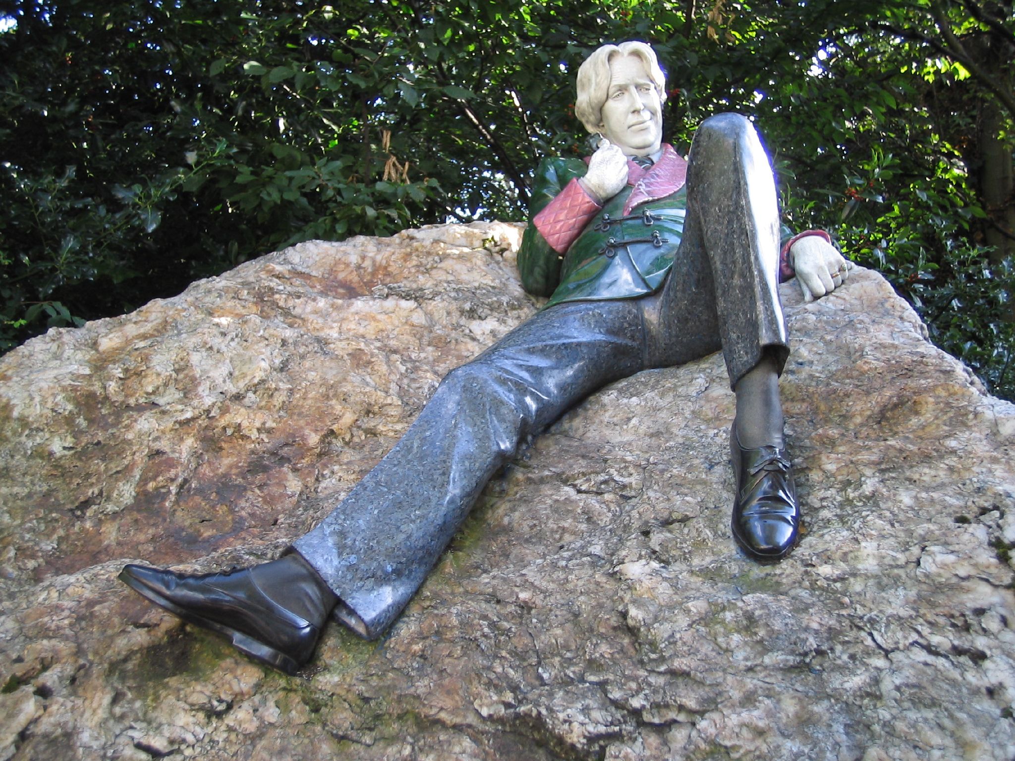  OSCAR WILDE IN MERRION SQUARE PARK 