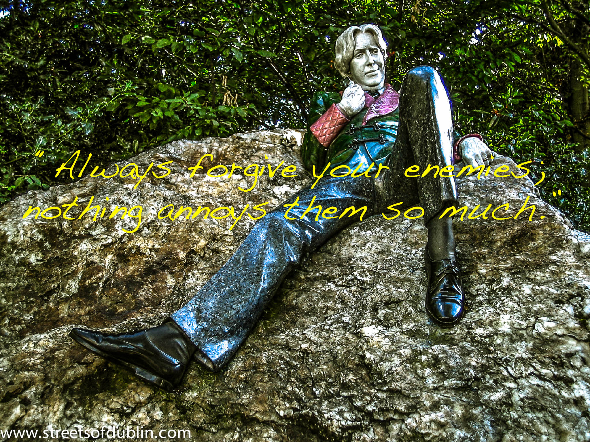  OSCAR WILDE IN MERRION SQUARE PARK 