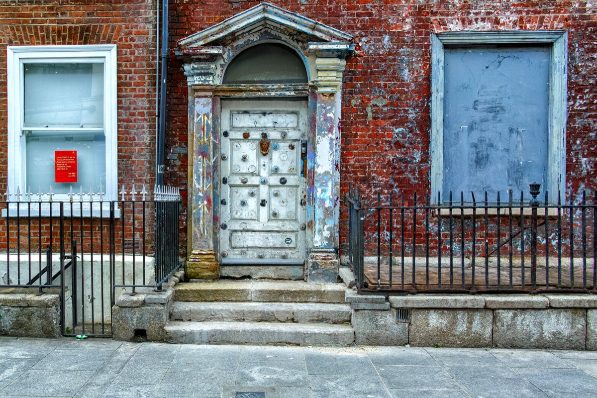 AMAZING DOOR WITH A HISTORY - MIDDLE ABBEY STREET