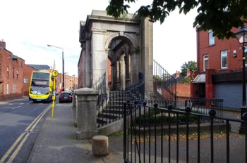  THE COOMBE MEMORIAL  - THE DUBLIN LIBERTIES  