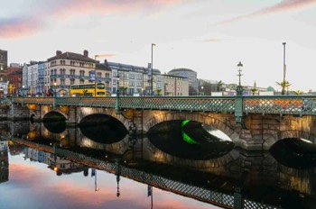  GRATTAN BRIDGE 