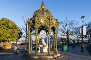  1900 FOUNTAIN 