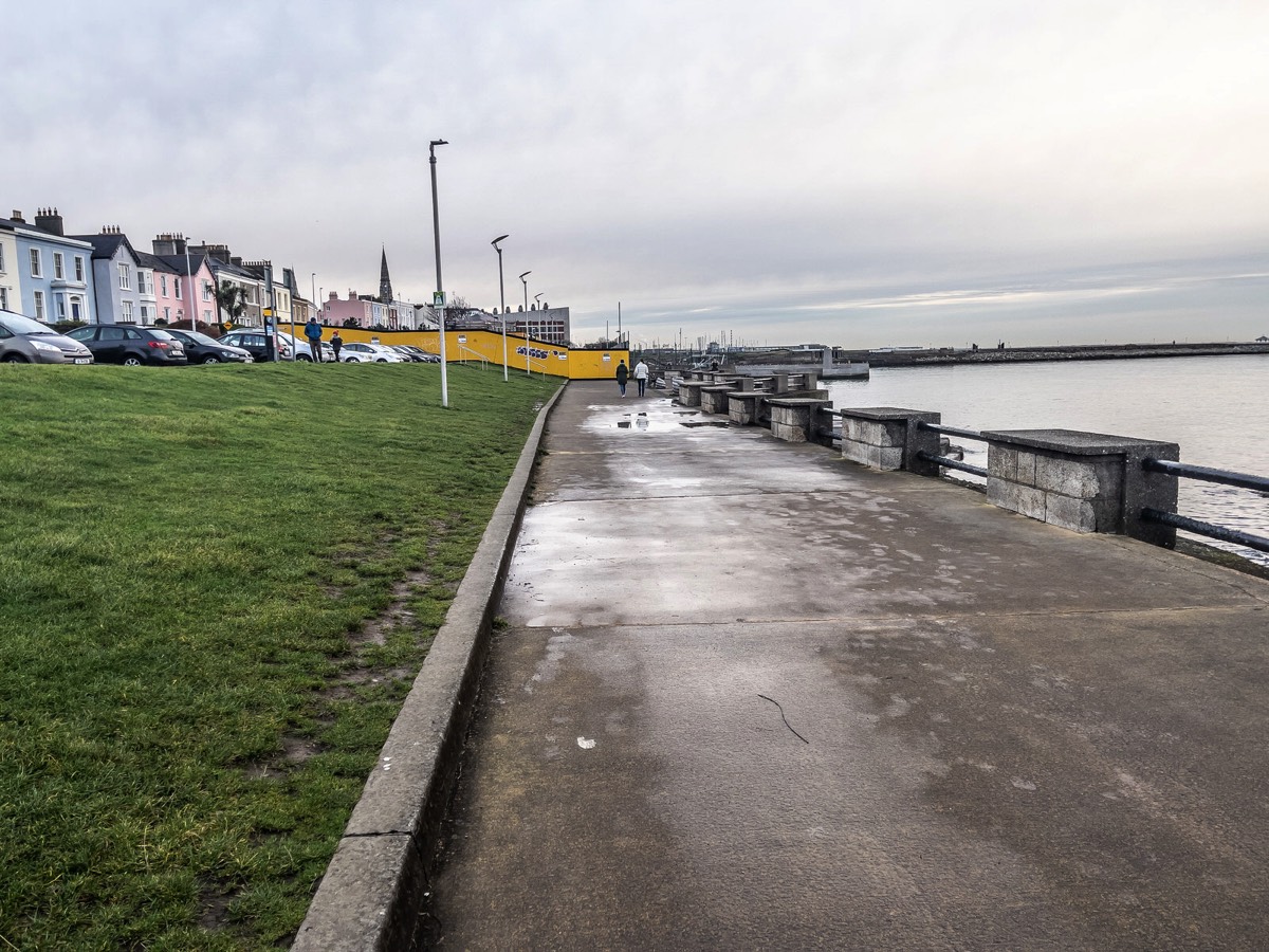 WATERFRONT IN DUN LAOGHAIRE - MARINE PARADE SCOTSMAN