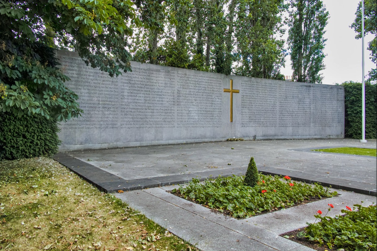 he military cemetery at Arbour Hil 006
