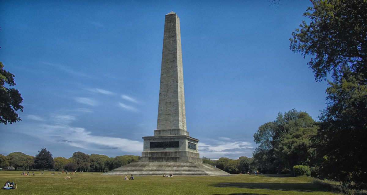 The Wellington Testimonial was built to commemorate the victories of Arthur Wellesley, 1st Duke of Wellington.  007