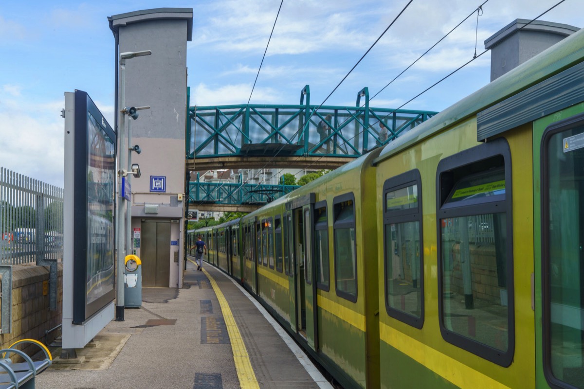 THE SALTHILL AND MONKSTOWN DART STATION - DUN LAOGHAIRE  001