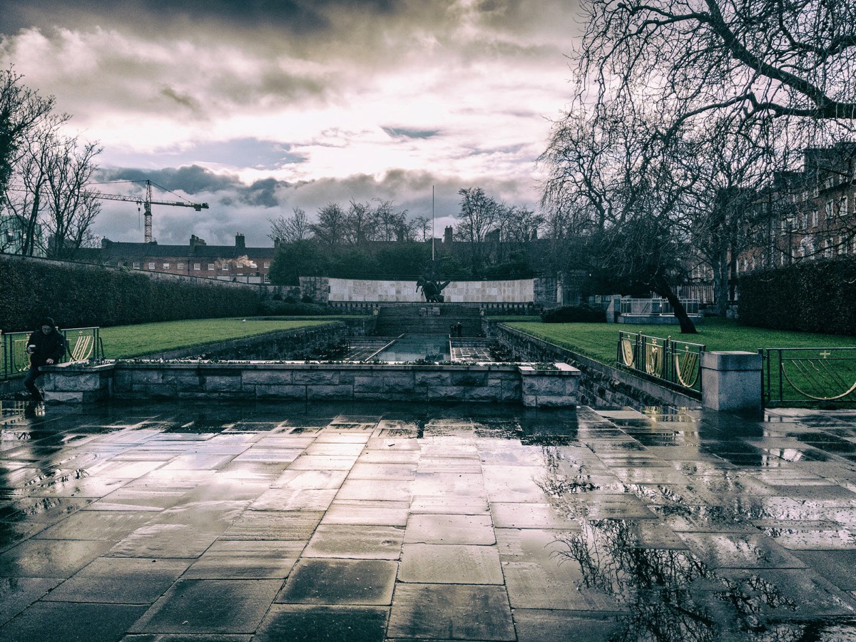 THE GARDEN OF REMEMBRANCE PARNELL SQUARE  001
