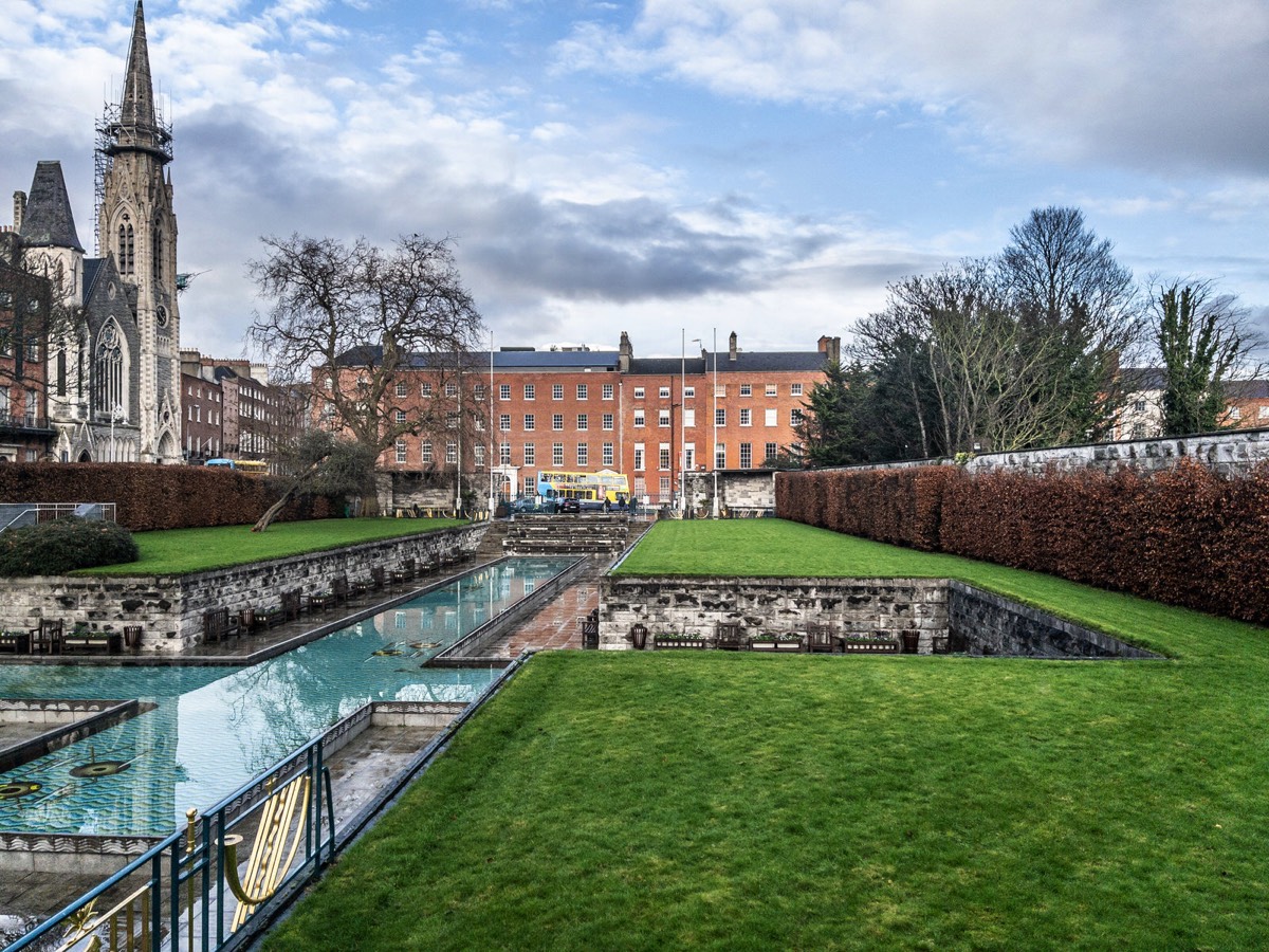 THE GARDEN OF REMEMBRANCE PARNELL SQUARE  010