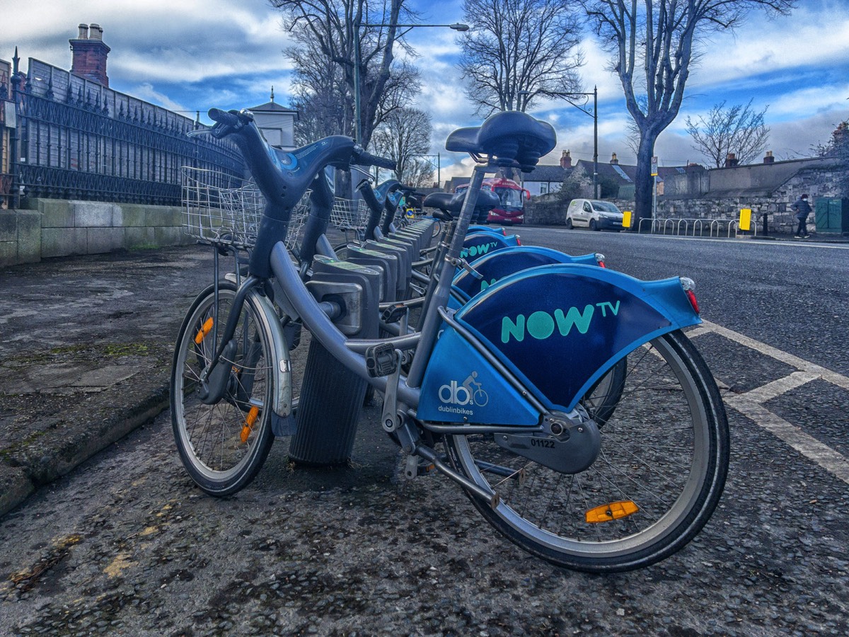 JUST EAT HAS BEEN REPLACED BY NOW TV AS MAIN SPONSOR  - DUBLINBIKES DOCKING STATION WESTERN WAY  001