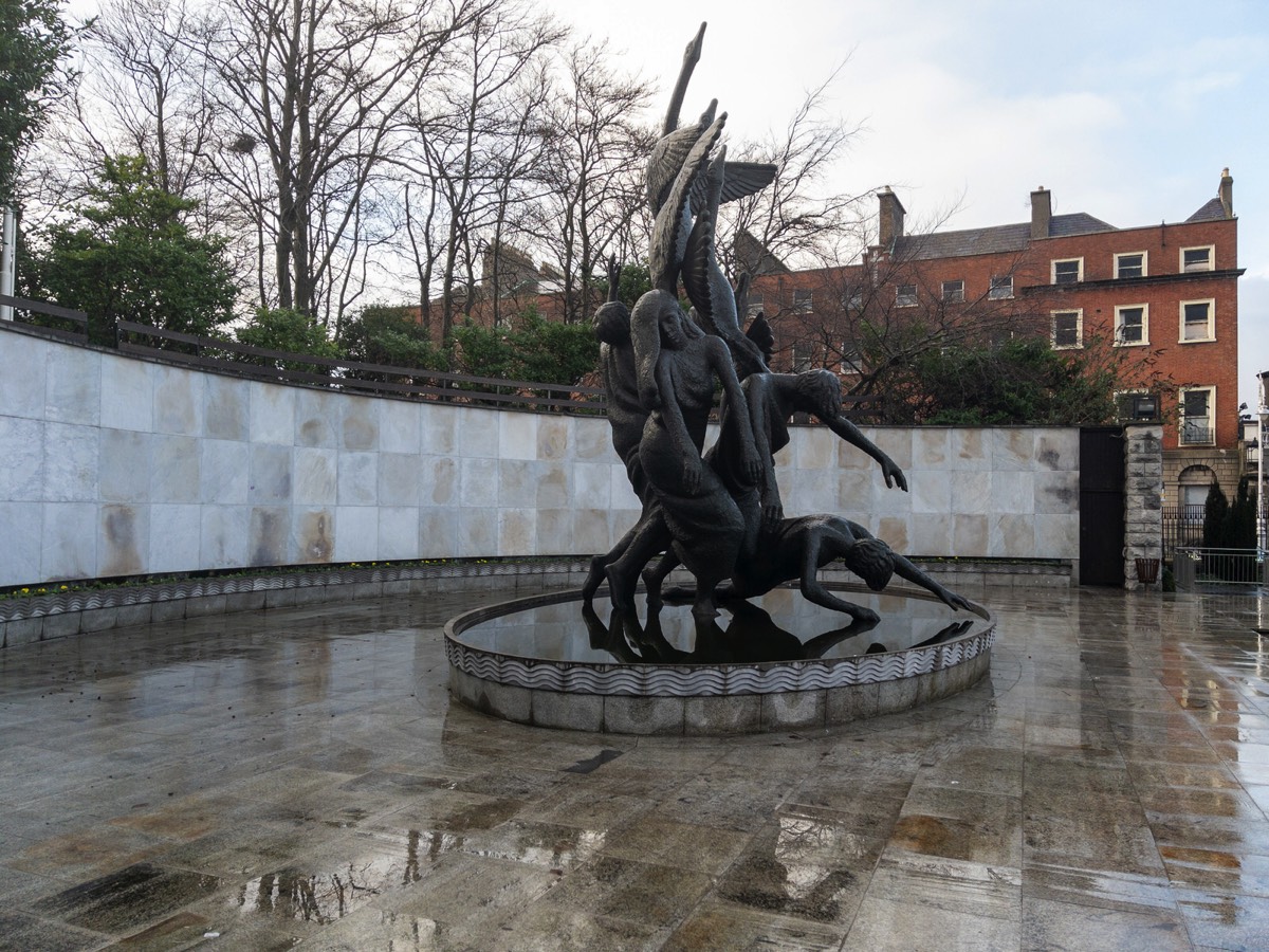 THE CHILDREN OF LIR AT THE GARDEN OF REMEMBRANCE   010