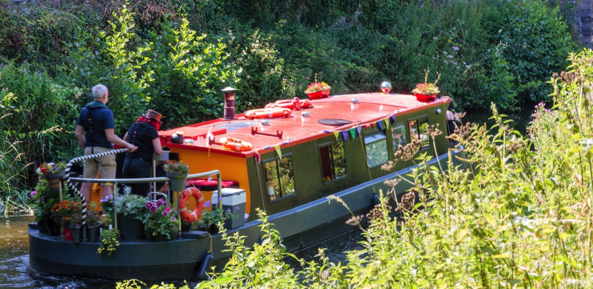 A BARGE ON THE CANAL AT CLONSILLA RAILWAY STATION  002