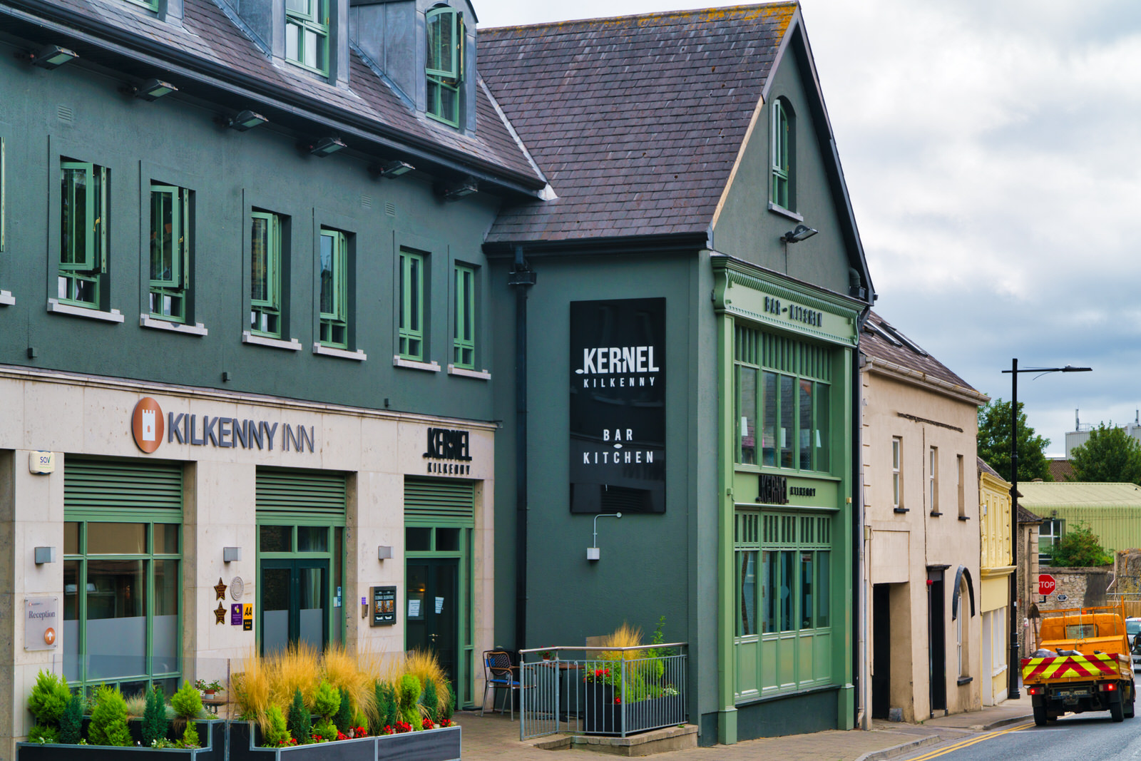 KERNAL BAR AND KITCHEN