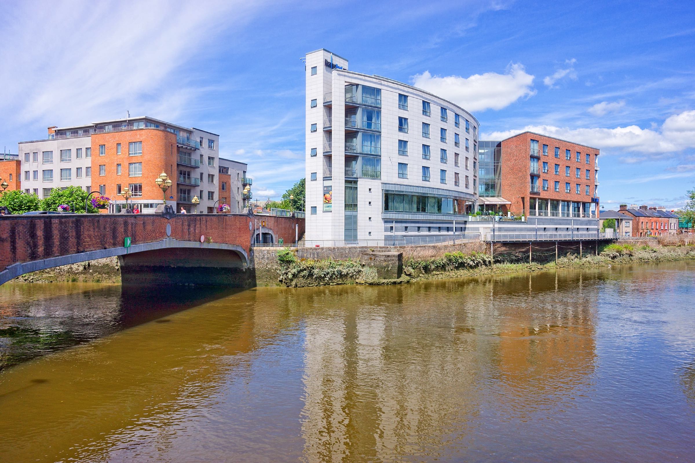 THE ABSOLUTE HOTEL IN LIMERICK [SIR HARRYS MALL]