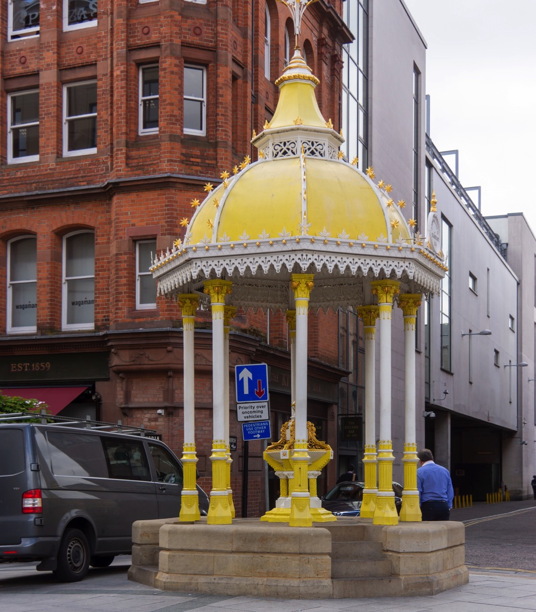 THE JAFFE MEMORIAL FOUNTAIN NOW LOCATED OUTSIDE THE VICTORIA SHOPPING CENTRE AND  BESIDE BITTLES BAR  006