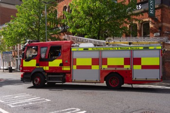  FIRE BRIGADE ON CALL OUT - BELFAST MAY 2015 