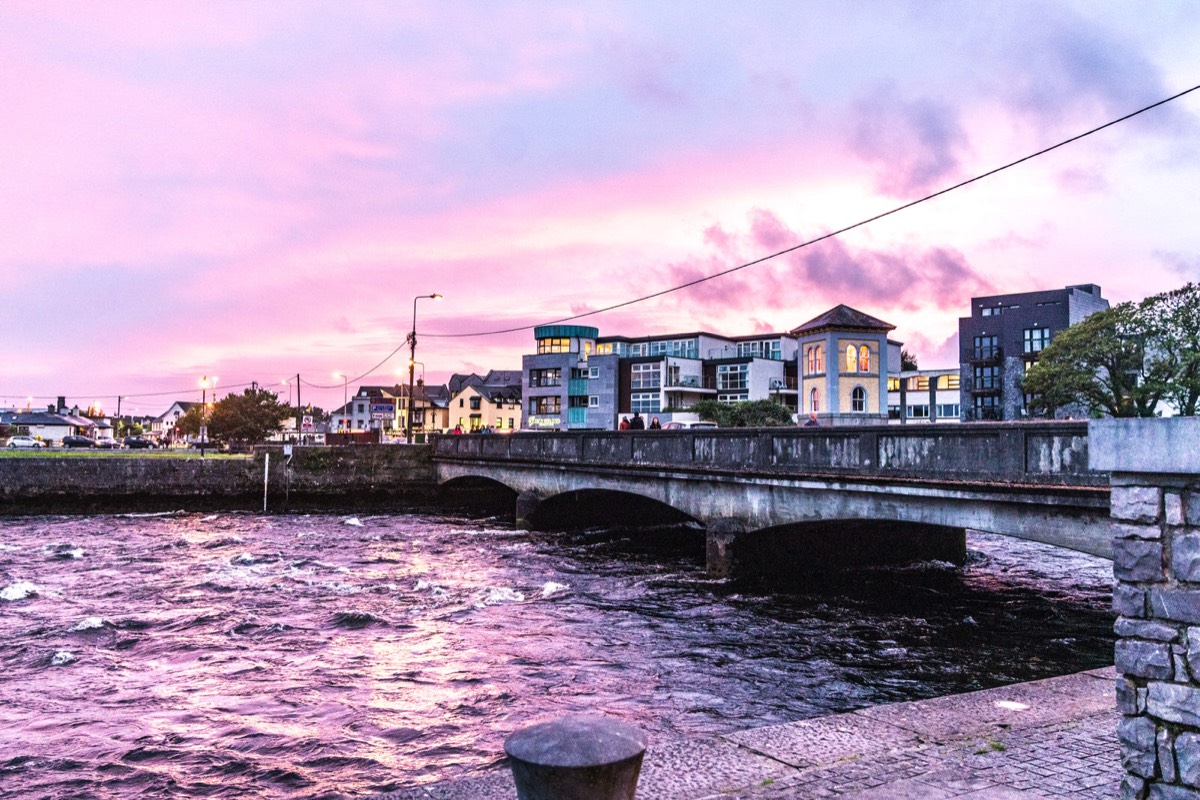 THE CLADDAGH AREA AT SUNSET 032