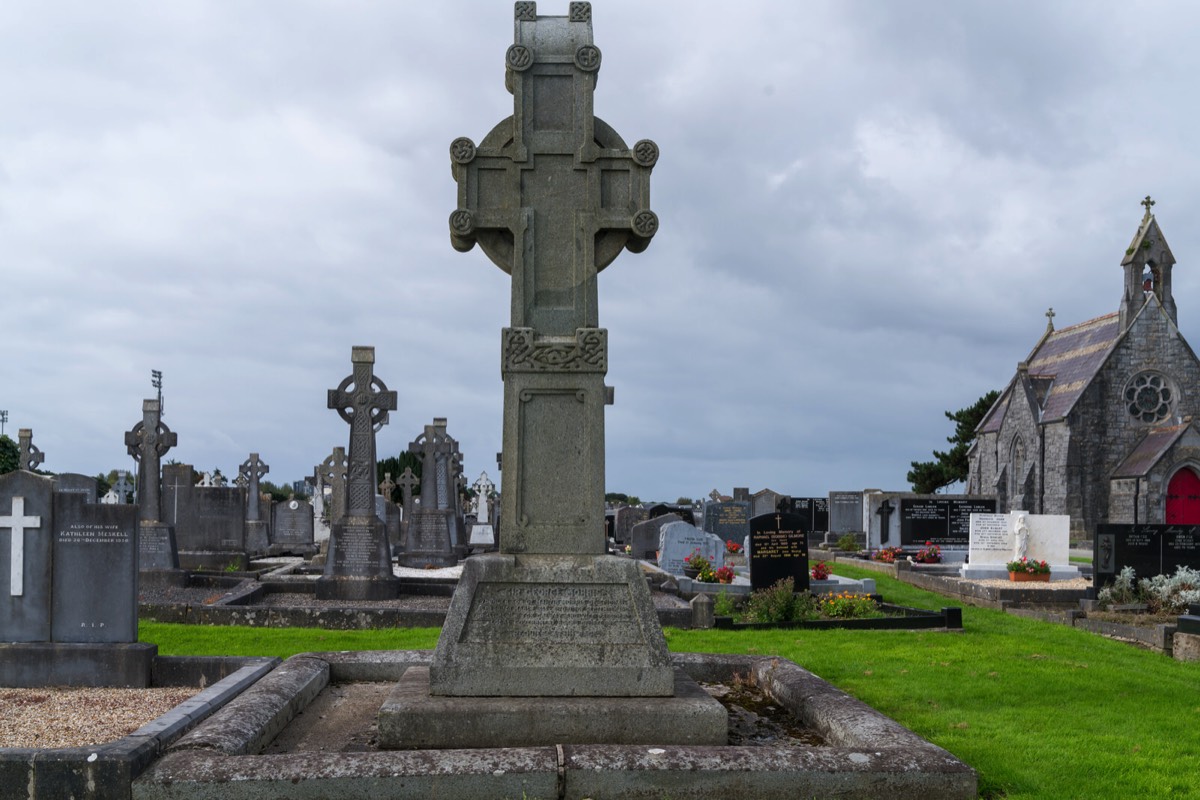 BOHERMORE CEMETERY IN GALWAY 008