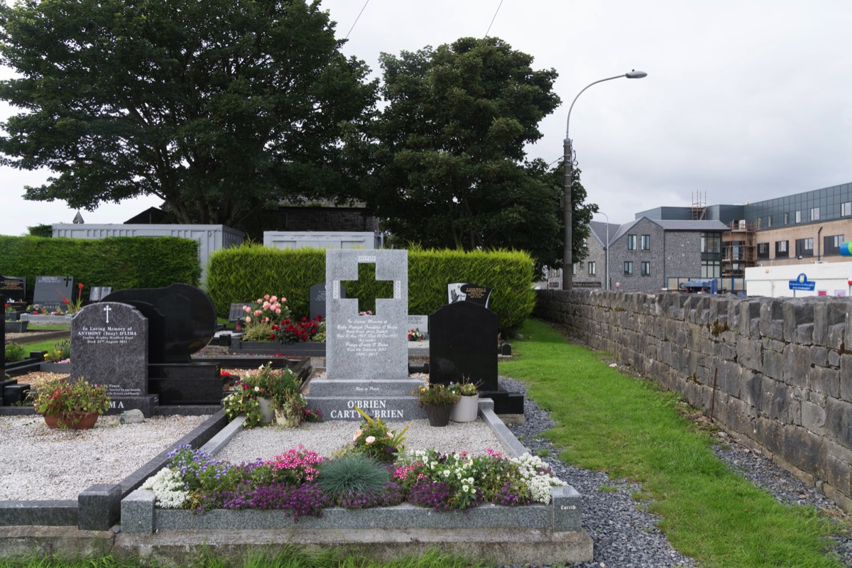 BOHERMORE CEMETERY IN GALWAY 011
