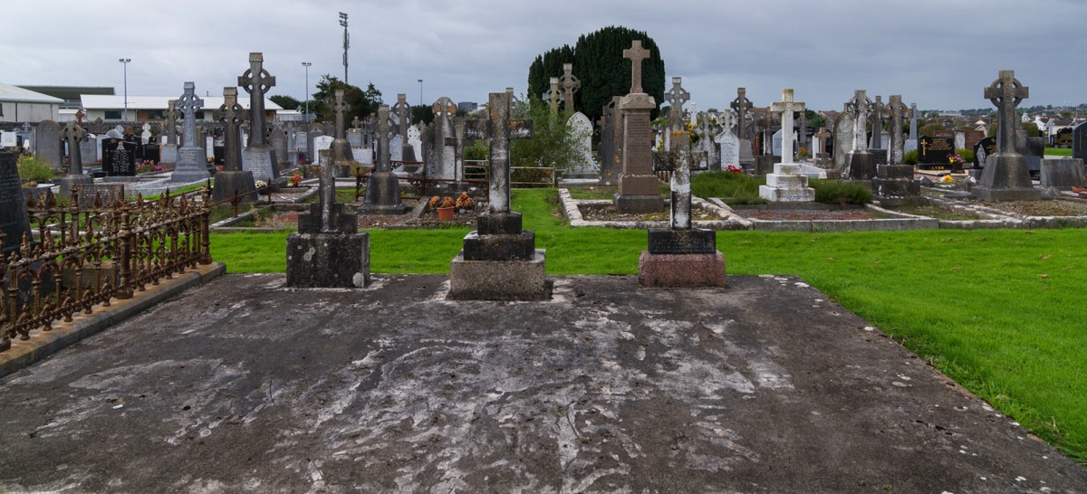 BOHERMORE CEMETERY IN GALWAY 023
