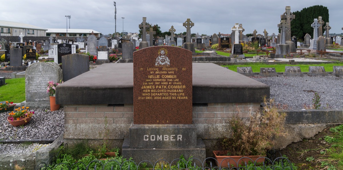 BOHERMORE CEMETERY IN GALWAY 029