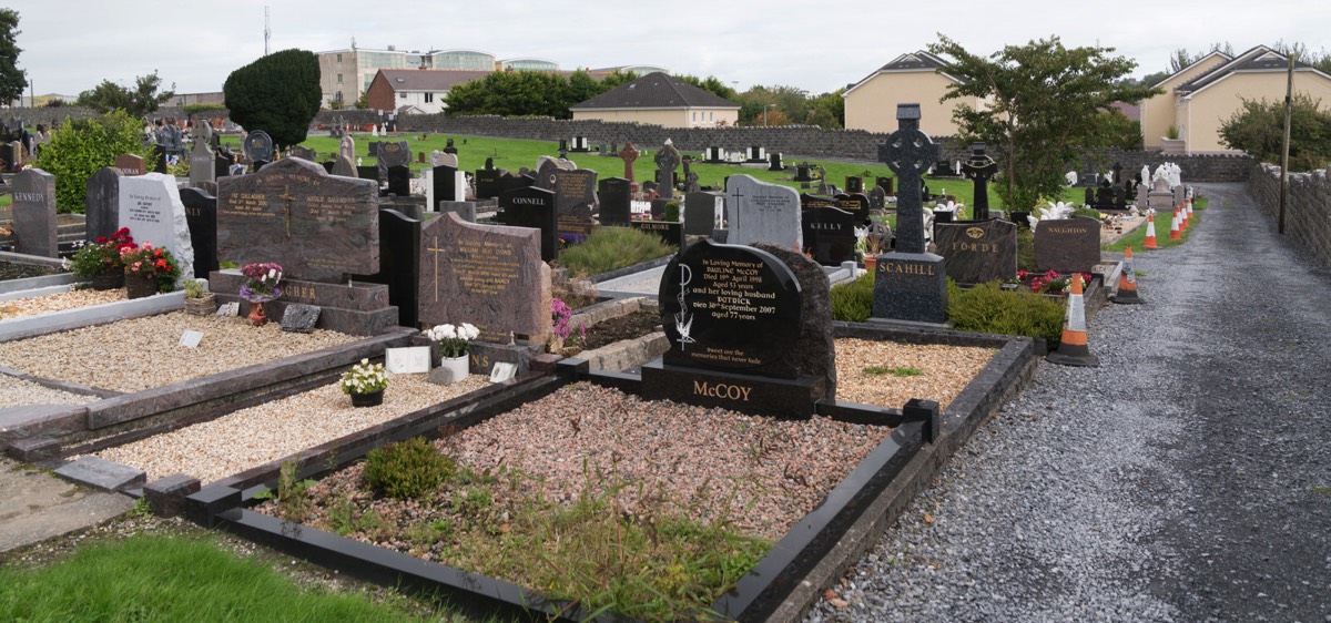 BOHERMORE CEMETERY IN GALWAY 038