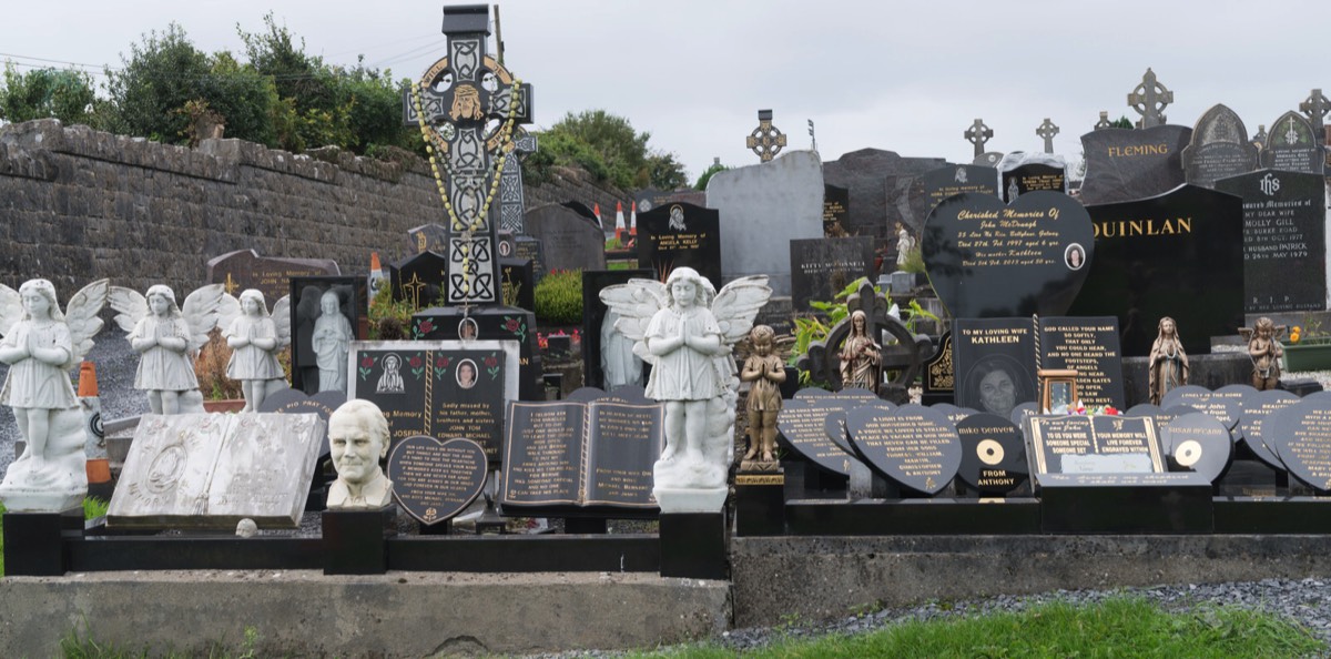 BOHERMORE CEMETERY IN GALWAY 040