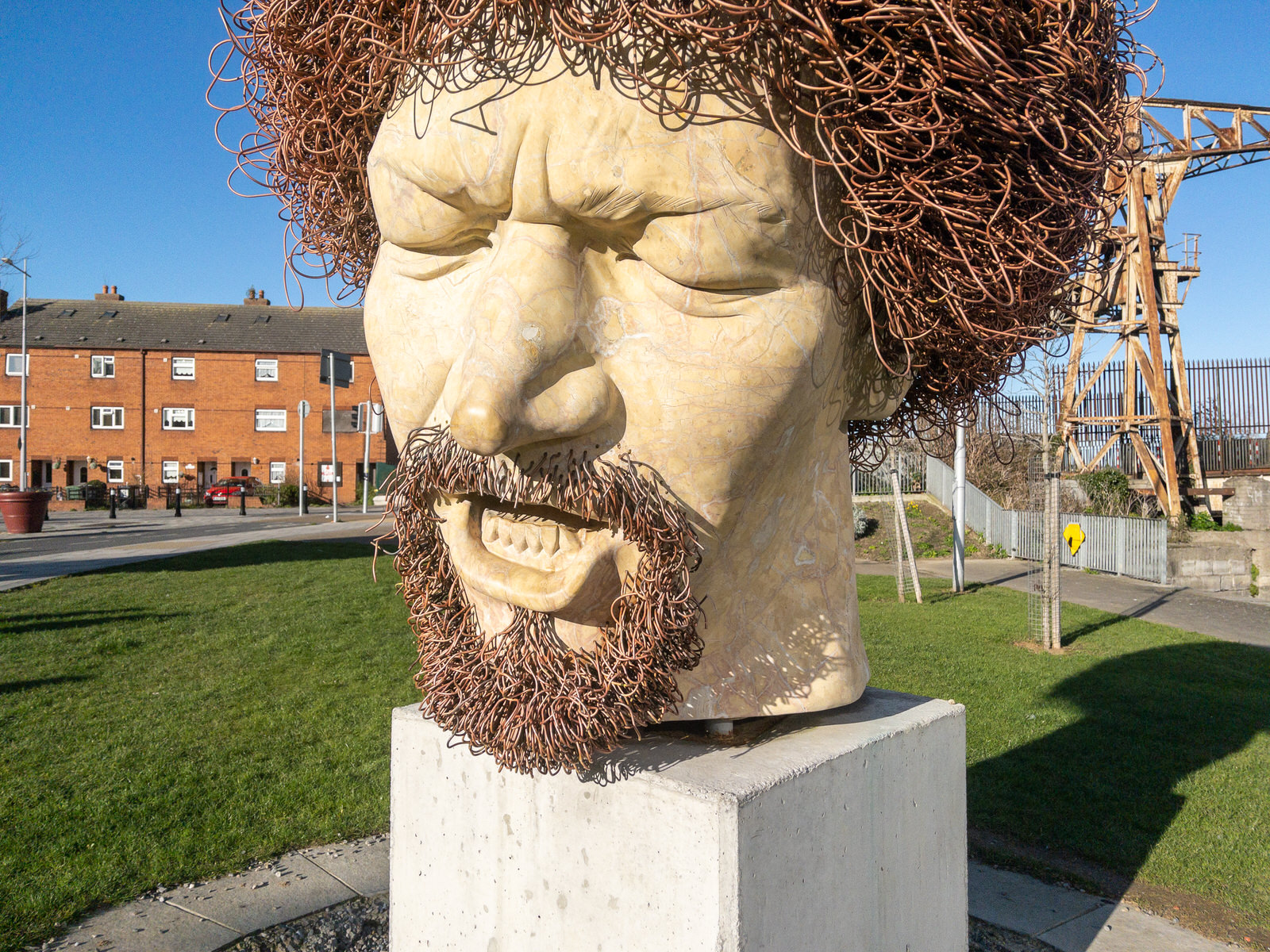 LUKE KELLY AT GUILD STREET 002