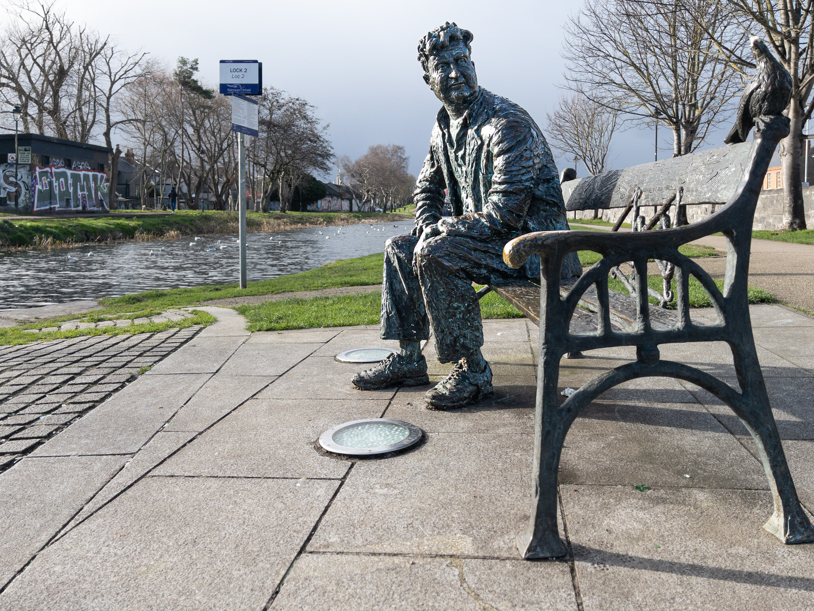 BRENDAN BEHAN SCULPTURE AR BINNS BRIDGE 002