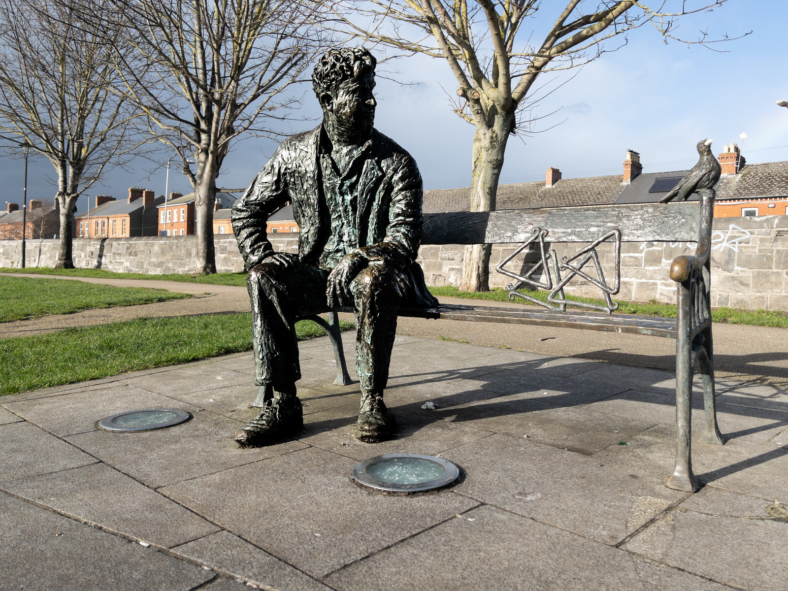 BRENDAN BEHAN SCULPTURE AR BINNS BRIDGE 003