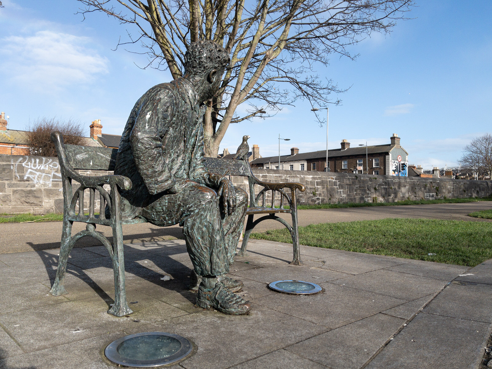 BRENDAN BEHAN SCULPTURE AR BINNS BRIDGE 005