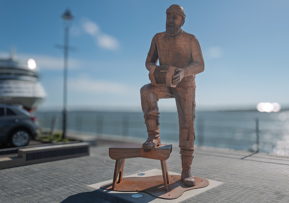 THE SHANTYMAN IN COBH